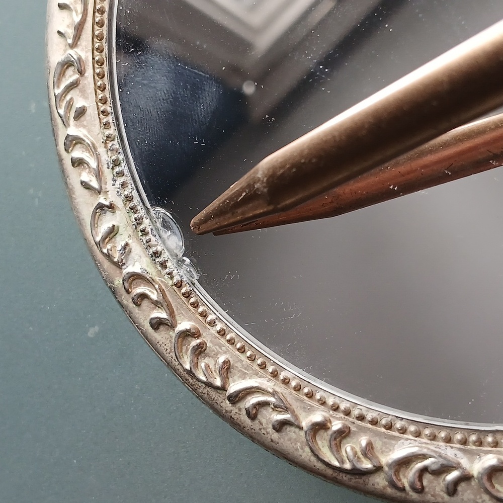 Vintage Ladies grooming Mirror, Brush and Comb. - Picture 4 of 11